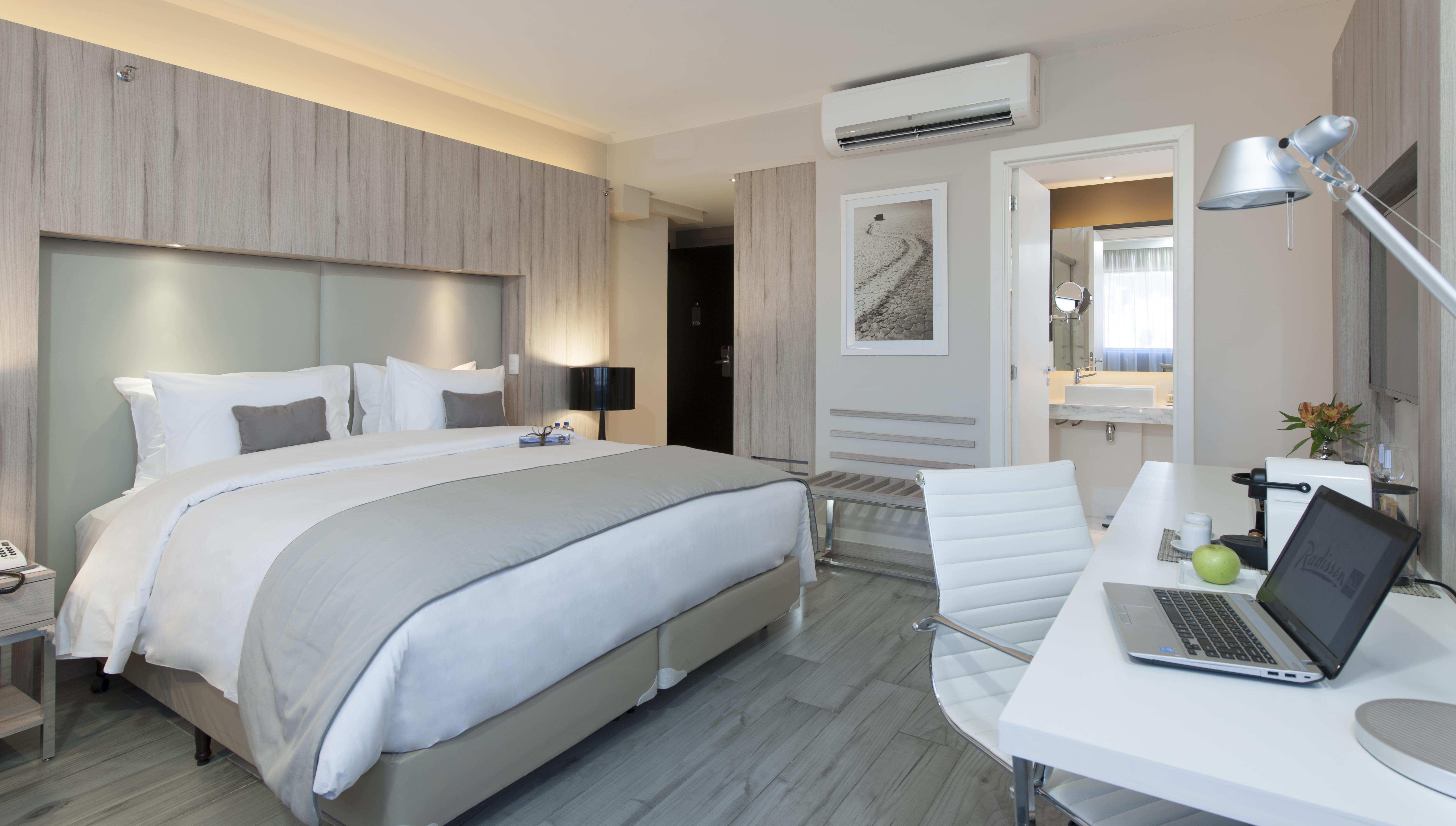 Hotel Radisson Blu Belo Horizonte Savassi Exterior foto A room at the hotel