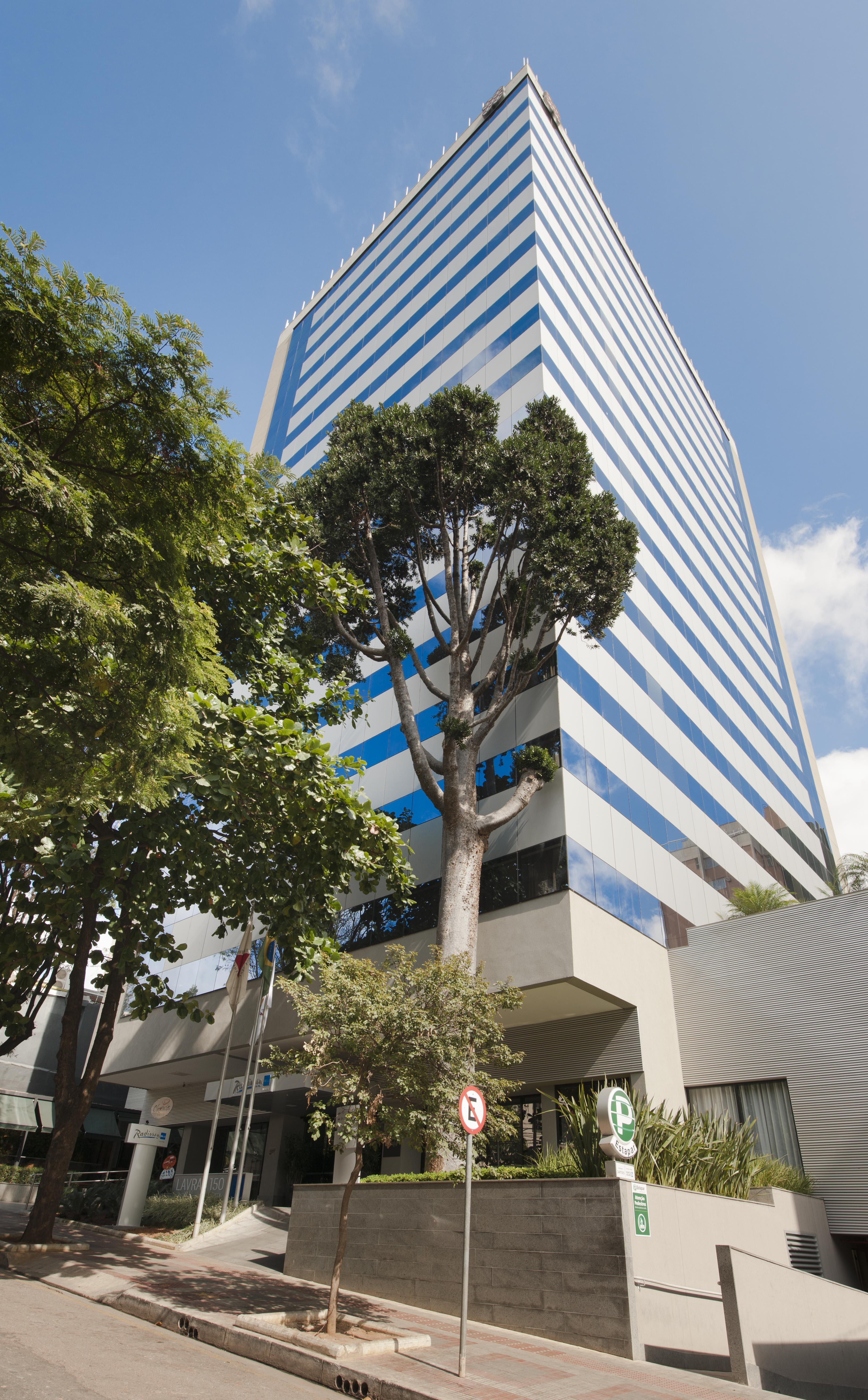 Hotel Radisson Blu Belo Horizonte Savassi Exterior foto The building's exterior