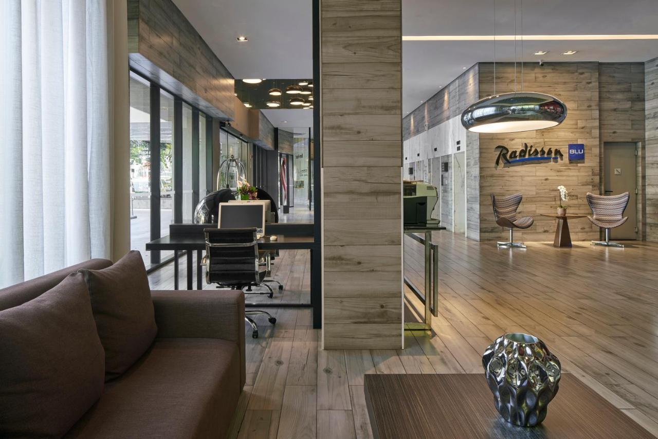 Hotel Radisson Blu Belo Horizonte Savassi Exterior foto Lobby